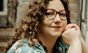 Blog - Estrategista Poli Lopes aborda o impacto do Fenômeno da Impostora na criatividade em palestra gratuita no Fly Hub